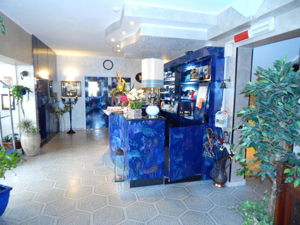 Hotel Torre Antica Loano Exteriör bild