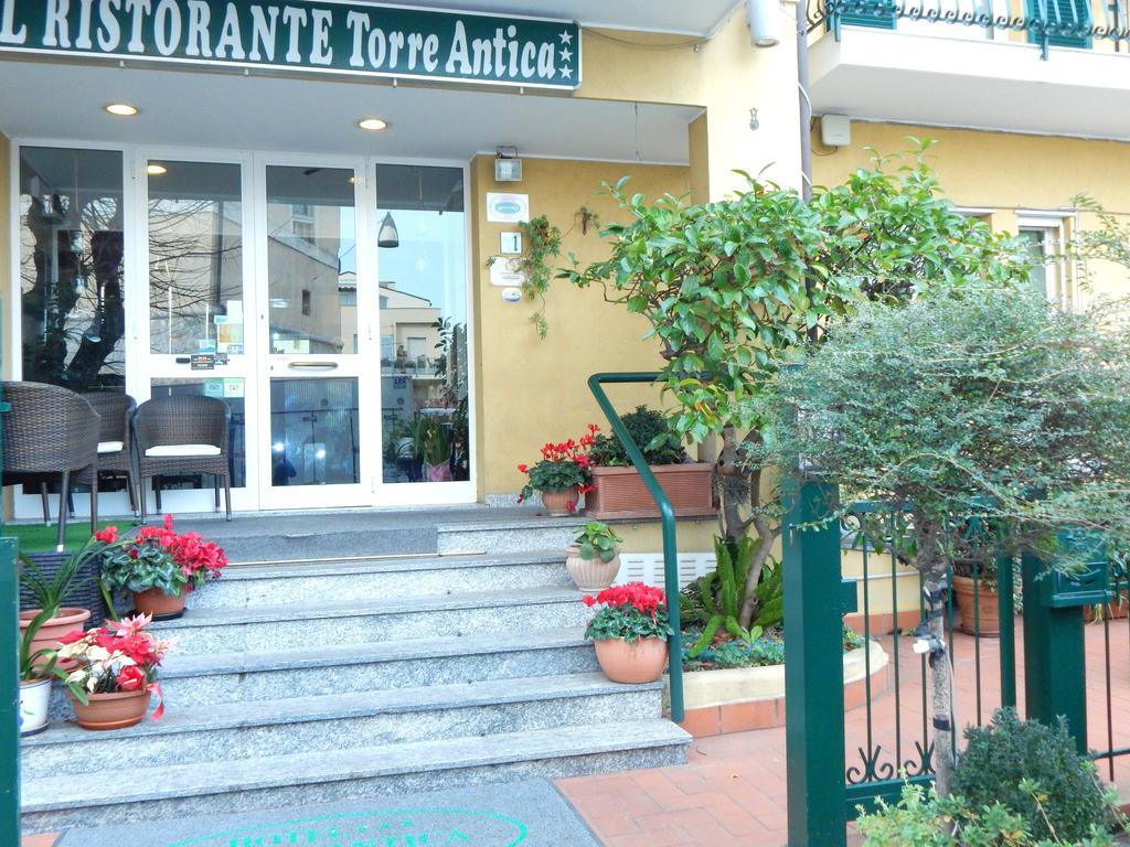Hotel Torre Antica Loano Exteriör bild